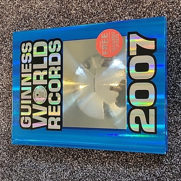 Guinness World Records 2007 Hardcover Book - Picture 1 of 3